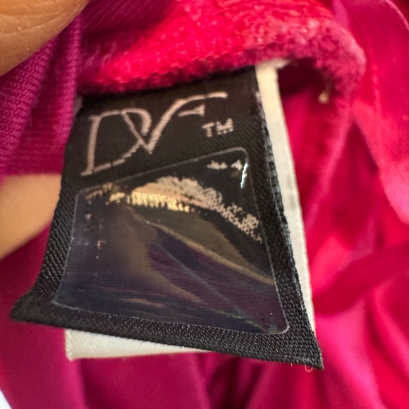 Diane Von Furstenberg Elegant Fuchsia Pink Draped Stretchy Dress. Size S. - Picture 2 of 8